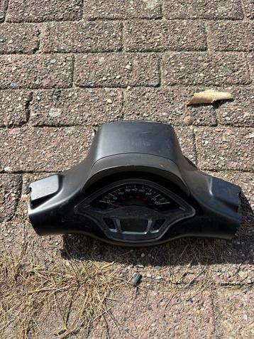 Vespa Sprint Notte stuurkap origineel beschikbaar voor biedingen