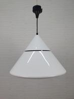 Vintage hanglamp 'Pyramide'. Lamp wit metaal., Huis en Inrichting, Lampen | Hanglampen, Gebruikt, ., Ophalen of Verzenden, .