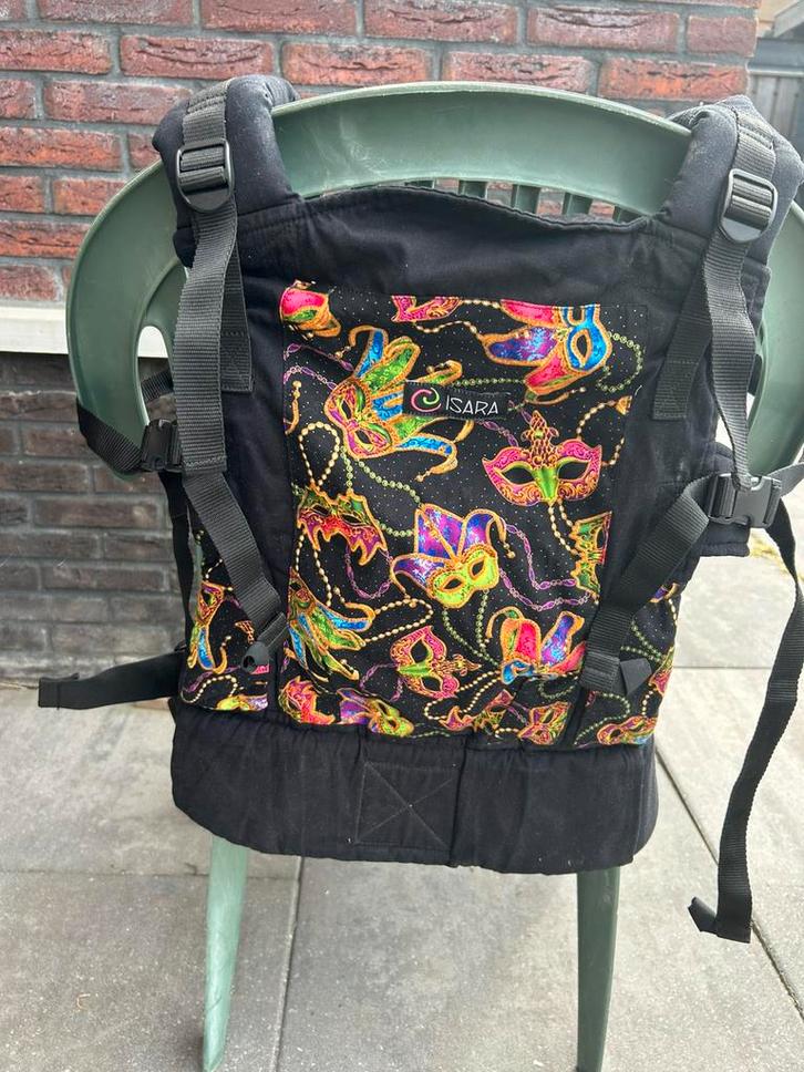 Isara draagzak, Kinderen en Baby's, Babydragers en Draagdoeken, Zo goed als nieuw, Draagzak, Buik of Rug, Overige merken, Ophalen of Verzenden