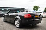 Audi A4 Cabriolet 2.4 V6 170PK S-LINE Leder|Clima|Cruise, Voorwielaandrijving, Gebruikt, Cabriolet, 4 stoelen