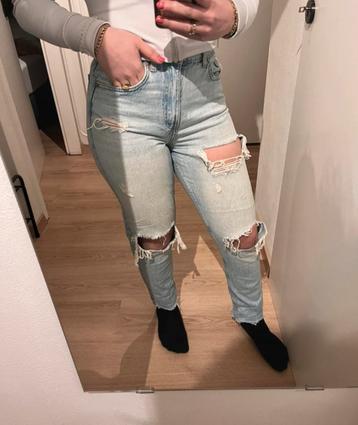Ripped Jeans beschikbaar voor biedingen