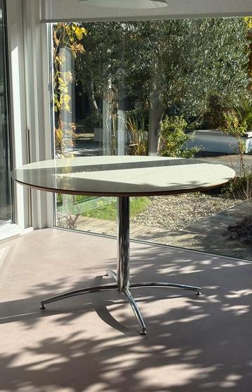 Vintage seventies pastel eettafel rond chromen stervoet poot beschikbaar voor biedingen