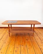 Vintage jaren 70 houten salontafel met tegelpatroon, Gebruikt, 100 tot 150 cm, Minder dan 50 cm, Rechthoekig