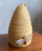 Bijzondere Bijenkorf Kaars, Huis en Inrichting, Woonaccessoires | Kandelaars en Kaarsen, Overige materialen, Wit, Ophalen of Verzenden