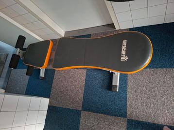 Buik- en borsttrainings beschikbaar voor biedingen