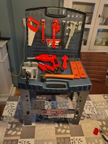 Werkbank met speelgoed gereedschap. afmetingen 40 x 35 x 72 beschikbaar voor biedingen