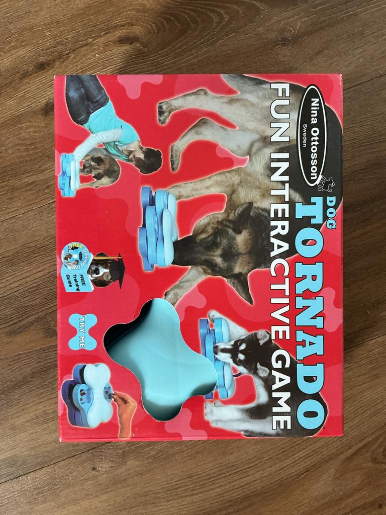 Dog Tornado Nina Ottosson, Dieren en Toebehoren, Ophalen of Verzenden, Intelligentiespeelgoed