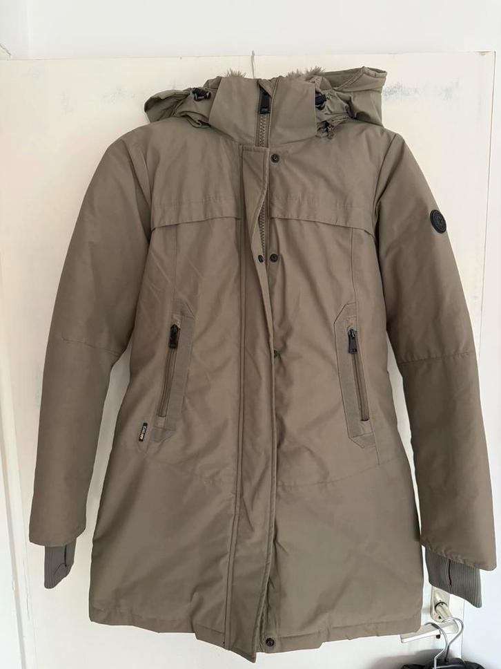 Airforce winterjas. Mooie zachte groene kleur., Kinderen en Baby's, Kinderkleding | Maat 152, Gebruikt, Meisje, Jas, Ophalen