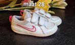 Witte Nike, klitteband, roze, maat 28, Meisje, Zo goed als nieuw, Ophalen, Sportschoenen