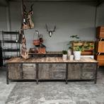 Grote industriële werkbank, toonbank,dressoir, keuken eiland, Antiek en Kunst, Ophalen