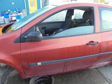 Portier 2Deurs links van een Renault Clio (OV727) beschikbaar voor biedingen