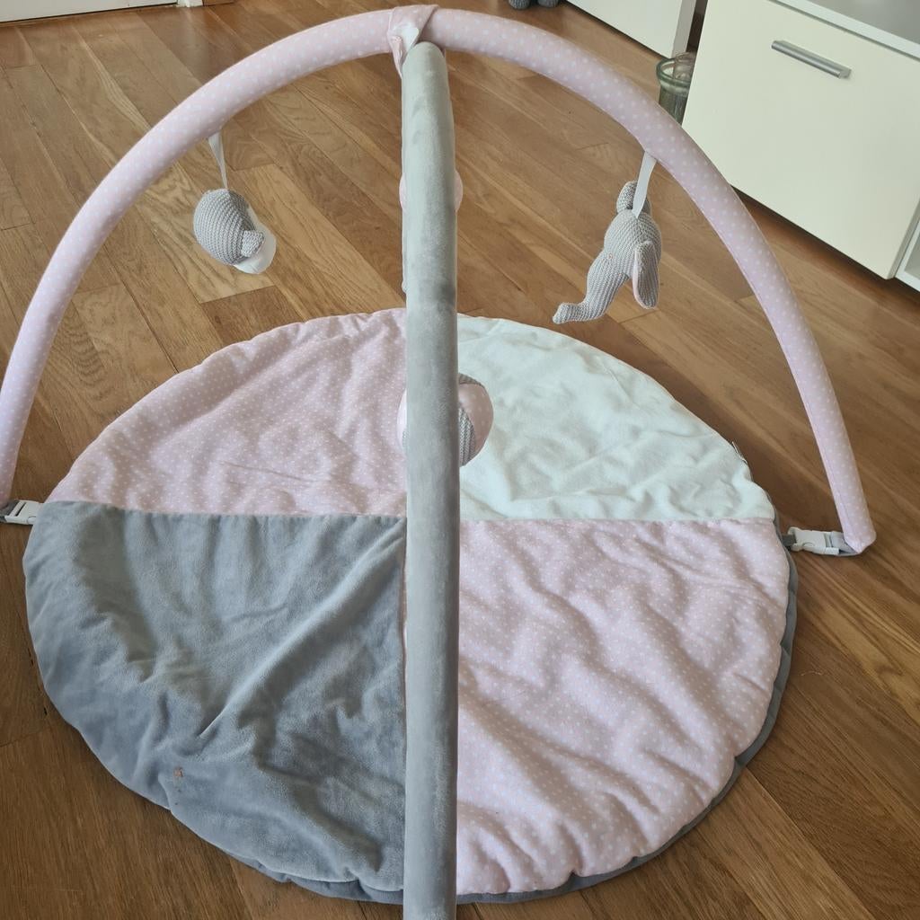Babytrapeze / baby speelkleed met speeltjes. In opberghoes., Ophalen of Verzenden, Gebruikt