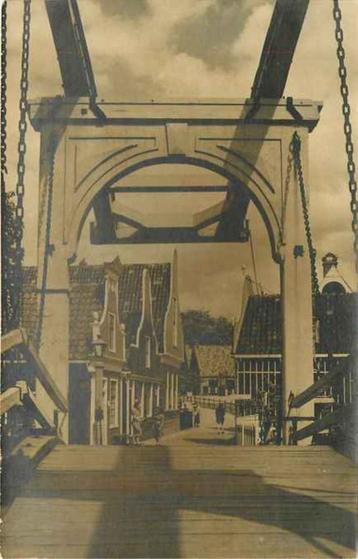 (301-110-035) Arnhem Kijkje in de Zaanse Buurt beschikbaar voor biedingen
