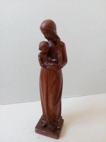 Mariabeeldje. Houtsnijwerk.Antiek. beschikbaar voor biedingen