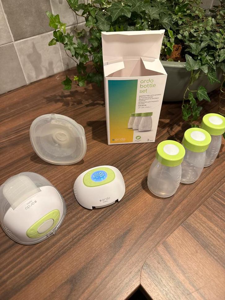 Ardo Melia Kolfset - Compleet, Kinderen en Baby's, Babyvoeding en Toebehoren, Zo goed als nieuw, Borstkolf, Ophalen of Verzenden