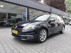 Volkswagen Golf 1.5 TSI Highline Business R Cockpit display, Voorwielaandrijving, 65 €/maand, Stof, 4 cilinders