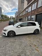 Volkswagen Golf 7,5 GTI 2.0 TSI 245pk 7-DSG 5D 2018 Wit pano, Auto's, 74 €/maand, 4 cilinders, 1984 cc, 1337 kg