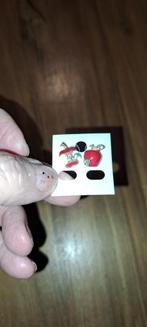 Disney sneeuwwitje Appel oorstekers, Ophalen of Verzenden, Sneeuwwitje of Doornroosje, Nieuw, Beeldje of Figuurtje