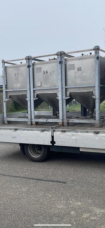 RVS trechter tanks, bulk tanks, rvs container, rvs IBC  beschikbaar voor biedingen