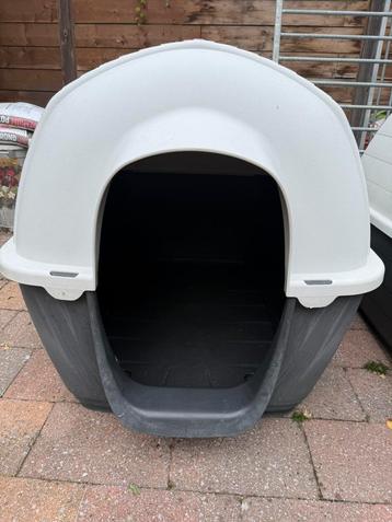 2 honden iglo’s beschikbaar voor biedingen