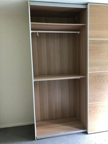 IKEA PAX kledingkast 200x58x234cm, Bezorg-/montageoptie beschikbaar voor biedingen