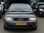 Audi A6 Limousine 2.0 MT AUTOMAAT/TREKHAAK/LMVELGEN!NETTE AU, Auto's, Audi, Stof, Beige, 4 cilinders, 1984 cc