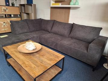 Let op diversen hoekbanken voor leuke prijzen  beschikbaar voor biedingen