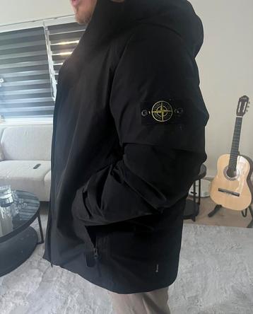 Stone Island Gore-Tex Hooded Jacket beschikbaar voor biedingen