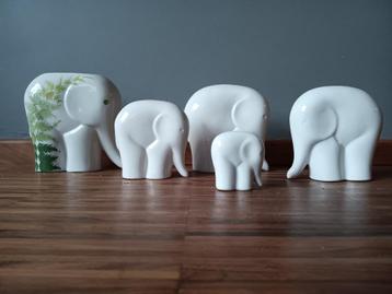 5-delige vintage olifanten set beschikbaar voor biedingen