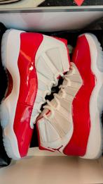 2022 Nike Air Jordan 11 Retro Cherry Red maat 42 nieuw, Kleding | Heren, Schoenen, Zwart, Nieuw, Ophalen of Verzenden, Nike Air Jordan