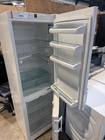 Liebherr koelkast schoon garantie bezorging  beschikbaar voor biedingen