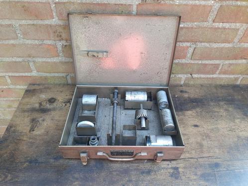 Fenwick 8.0907 ophanging gereedschap Peugeot 504, Auto diversen, Autogereedschap, Gebruikt, Ophalen of Verzenden