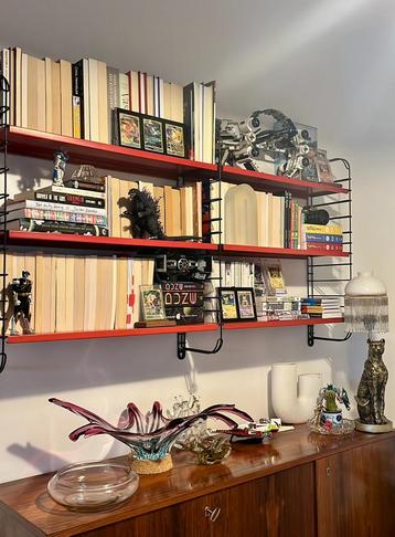 Vintage Tomado rek met 6 planken beschikbaar voor biedingen