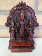 Uniek Hindoeïstisch triade Vishnu Lakshmi Bhudevi 15cm beeld, Verzamelen, Religie, Ophalen of Verzenden, Gebruikt, Beeld(je), Hindoeïsme