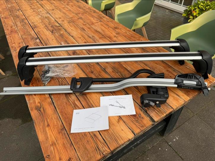 Volvo C40/XC40 2025 dakdragers + fietsendrager, Auto diversen, Dakdragers, Zo goed als nieuw, Ophalen of Verzenden