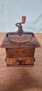 Antieke koffiemolen zoldervondst, Ophalen of Verzenden