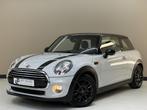 MINI Mini 1.5 Cooper, 135Pk, 2014, 2de eigenaar, Parkeersens, Voorwielaandrijving, Gebruikt, Zwart, 4 stoelen