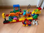 Duplo, straat verkeer auto takelwagen pop hond huis bloem, Ophalen of Verzenden, Gebruikt, Duplo