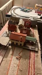 Te koop 9 huisjes,gebouwen voor bij de spoorbaan, Hobby en Vrije tijd, Modeltreinen | H0, Overige merken, Gelijkstroom of Wisselstroom