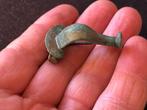Romeinse bodemvondst FIBULA mantelspeld apart model romeins, Verzenden, Brons