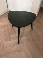 Bijzettafel Leen Bakker zwart triangel, Huis en Inrichting, Tafels | Bijzettafels, Ophalen, Minder dan 45 cm, Minder dan 55 cm