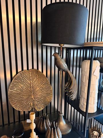 Schemerlamp met vogeldecoratie beschikbaar voor biedingen