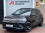 Volkswagen Tiguan 1.5 eTSI R-Line Pano/H&K/Camera/Dodehoek, Auto's, 12 maanden, 4 cilinders, Alcantara, Zwart