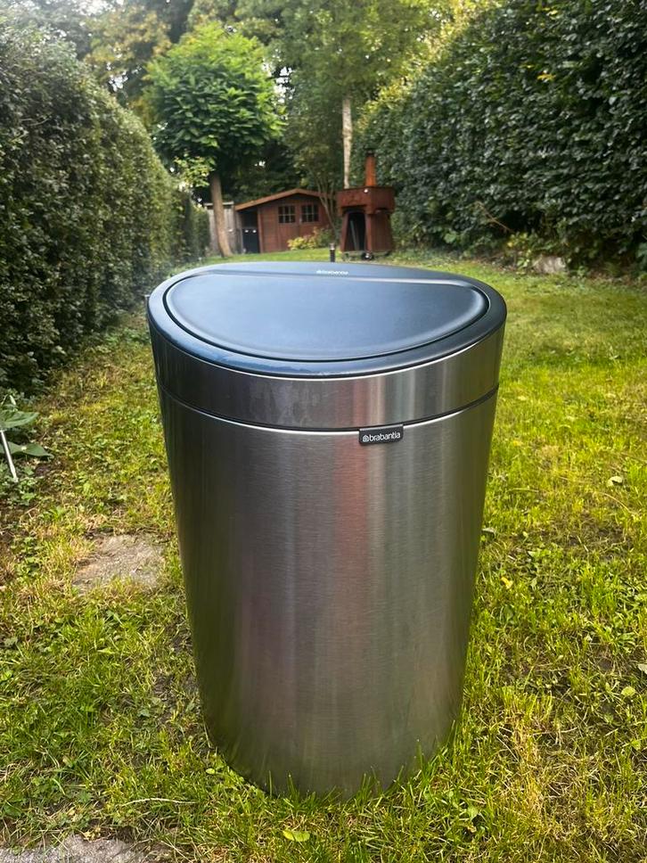 Brabantia vuilnisbak, Huis en Inrichting, Woonaccessoires | Prullenbakken, Zo goed als nieuw, Rvs, 40 liter of meer, Ophalen