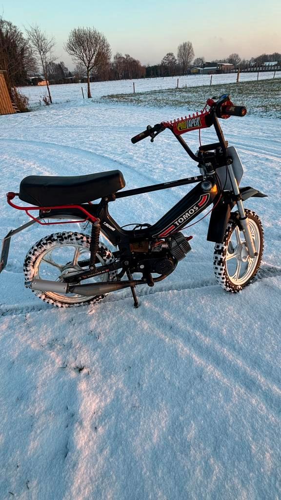 Tomos crosser, Fietsen en Brommers, Brommers | Tomos, Zo goed als nieuw, Standard, Ophalen