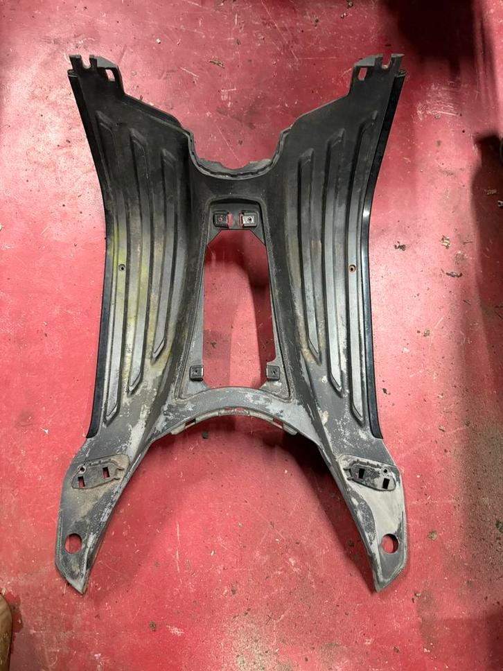 Treeplank vespa sprint/primavera, Fietsen en Brommers, Brommeronderdelen | Scooters, Vespa, Ophalen of Verzenden