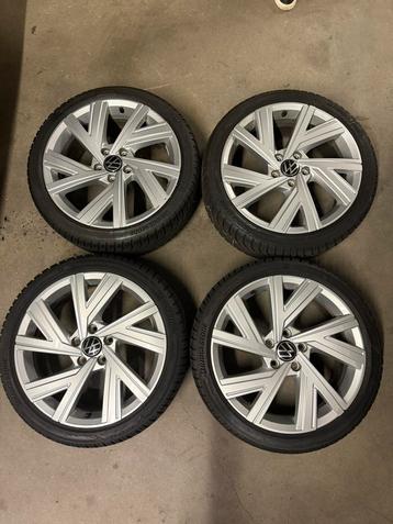 Volkswagen golf 8 Bergamo Velgen beschikbaar voor biedingen