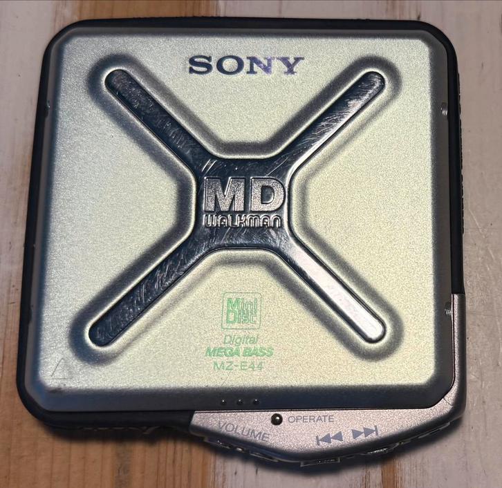 Sony MiniDisc Walkman MZ-E44 - Goed Werkend, Audio, Tv en Foto, Walkmans, Discmans en Minidiscspelers, Minidisc-speler, Ophalen of Verzenden