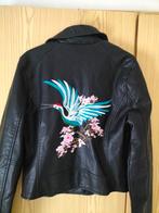 Imitatie leren jasje met borduurwerk, Kleding | Dames, Jasjes, Kostuums en Pakken, Atmosphere, Zwart, Zo goed als nieuw, Jasje