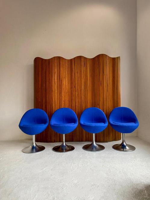 BÖRJE JOHANSON - Set of 4 ‘Venus’ chairs for Johanson Design, Huis en Inrichting, Stoelen, Zo goed als nieuw, Vier, Metaal, Blauw
